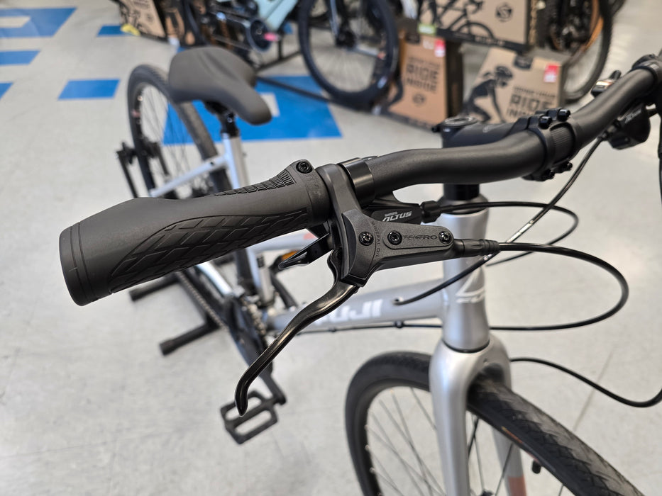 Fuji Absolute 1.7 ST Shimano Alivio - Silver