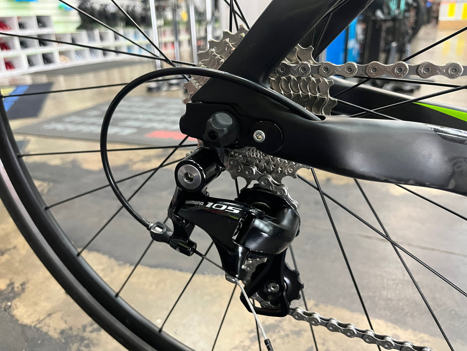 Fuji Norcom Straight 2.5 Shimano 105 11 Speed - Carbon/Green 2015 NEW