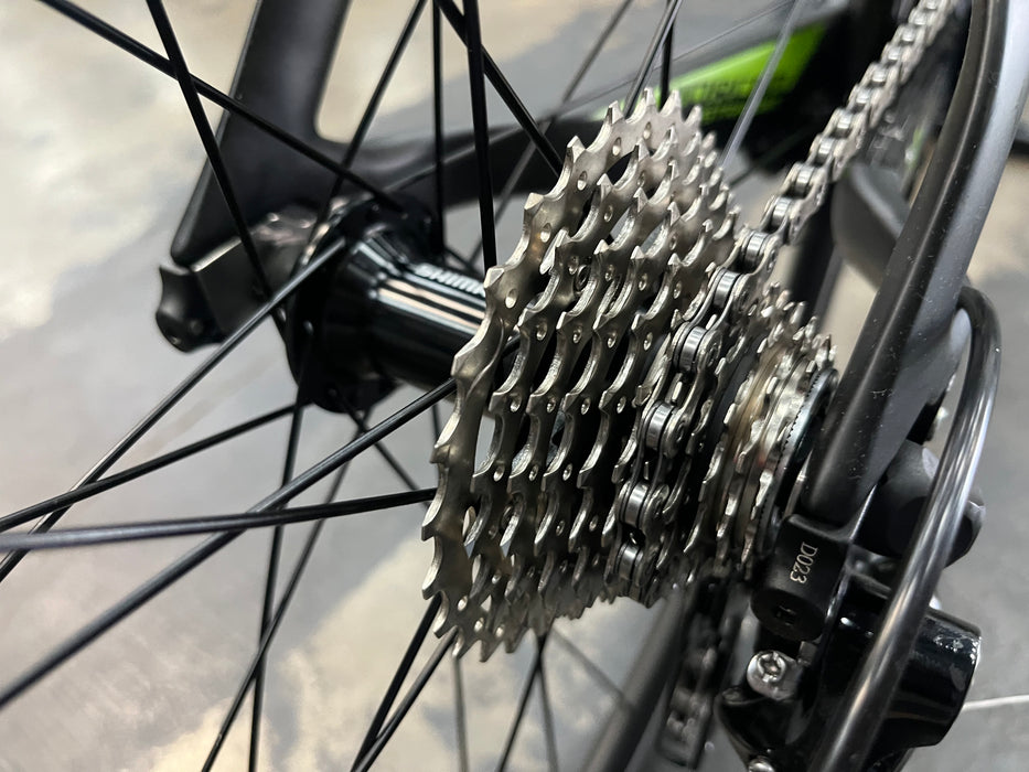 Fuji Norcom Straight 2.5 Shimano 105 11 Speed - Carbon/Green 2015 NEW