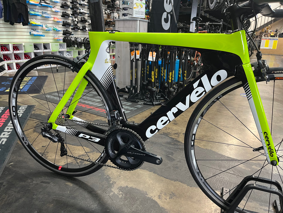 Cervelo P3 Shimano Ultegra Di2 11 Speed - Fluoro/White/Black DEMO