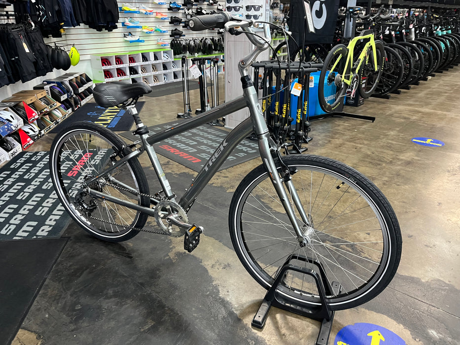 Trek Shift 1 Shimano Tourney 7 Speed - Silver USED