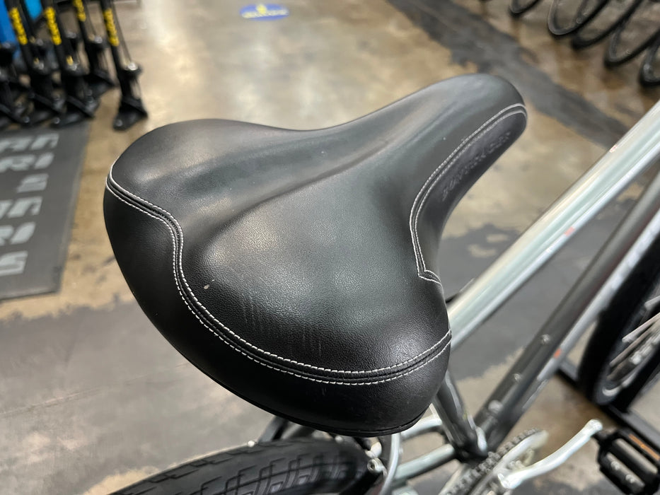 Trek Shift 1 Shimano Tourney 7 Speed - Silver USED