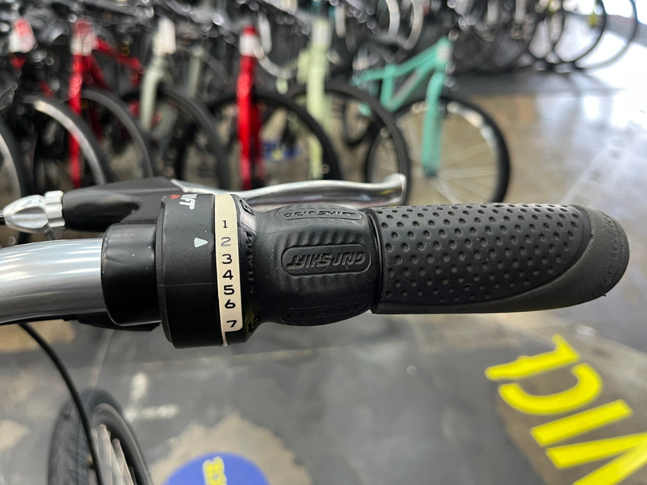 Trek Shift 1 Shimano Tourney 7 Speed - Silver USED