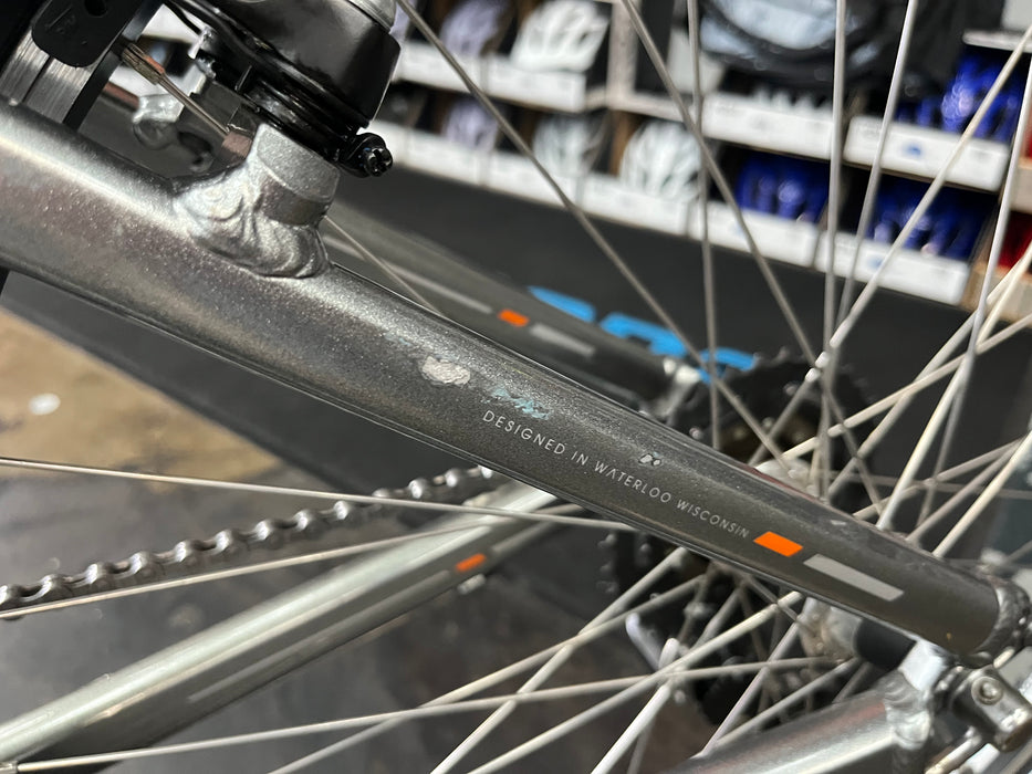 Trek Shift 1 Shimano Tourney 7 Speed - Silver USED