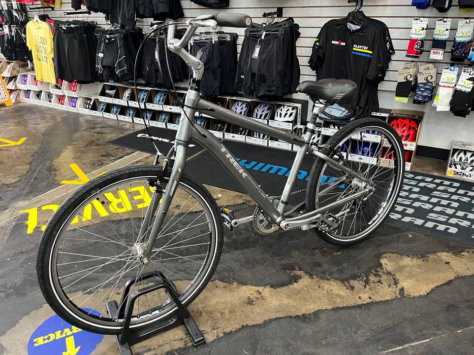 Trek Shift 1 Shimano Tourney 7 Speed - Silver USED