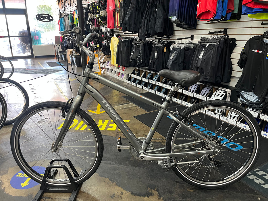 Trek Shift 1 Shimano Tourney 7 Speed - Silver USED