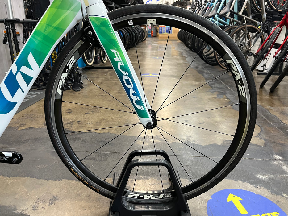 Liv Avow Advanced Shimano 105/Ultegra 11 Speed - White USED