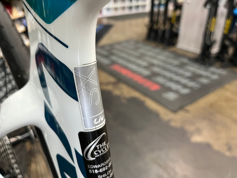 Liv Avow Advanced Shimano 105/Ultegra 11 Speed - White USED