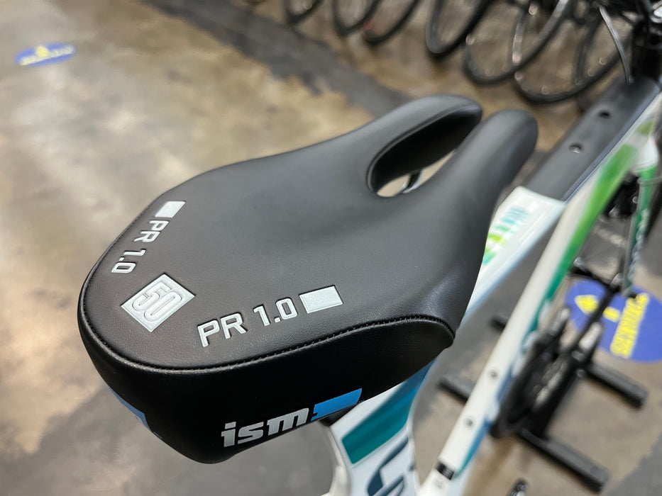 Liv Avow Advanced Shimano 105/Ultegra 11 Speed - White USED