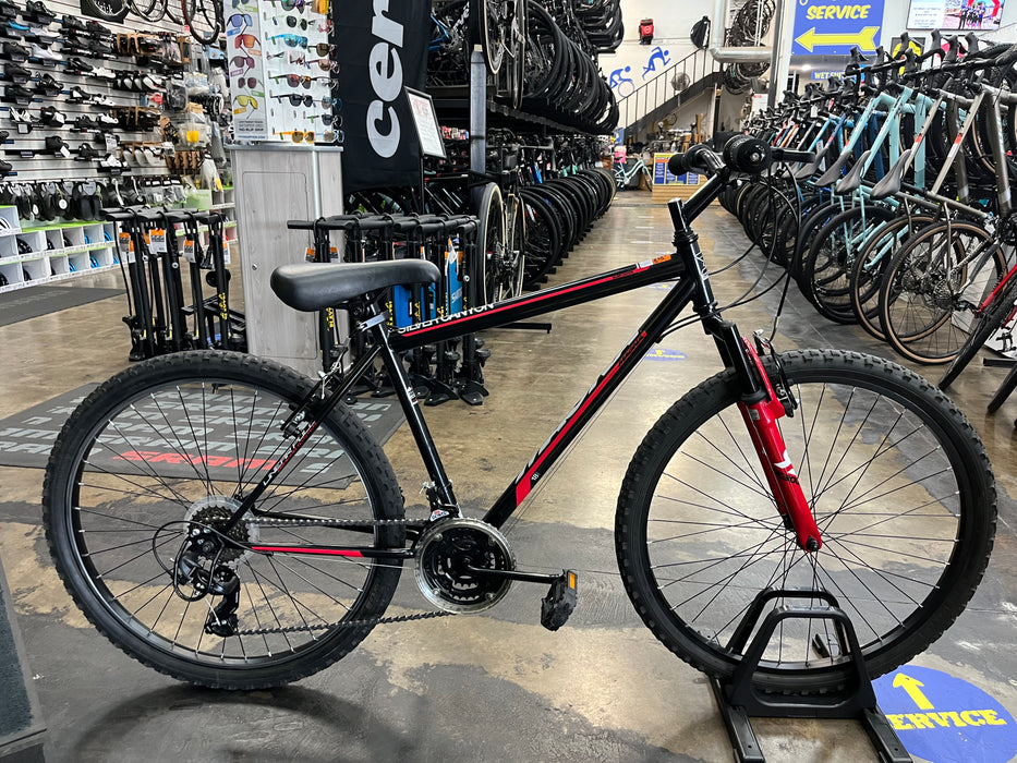 Magna Silver Canyon 26" Mountain Bike - Black USED