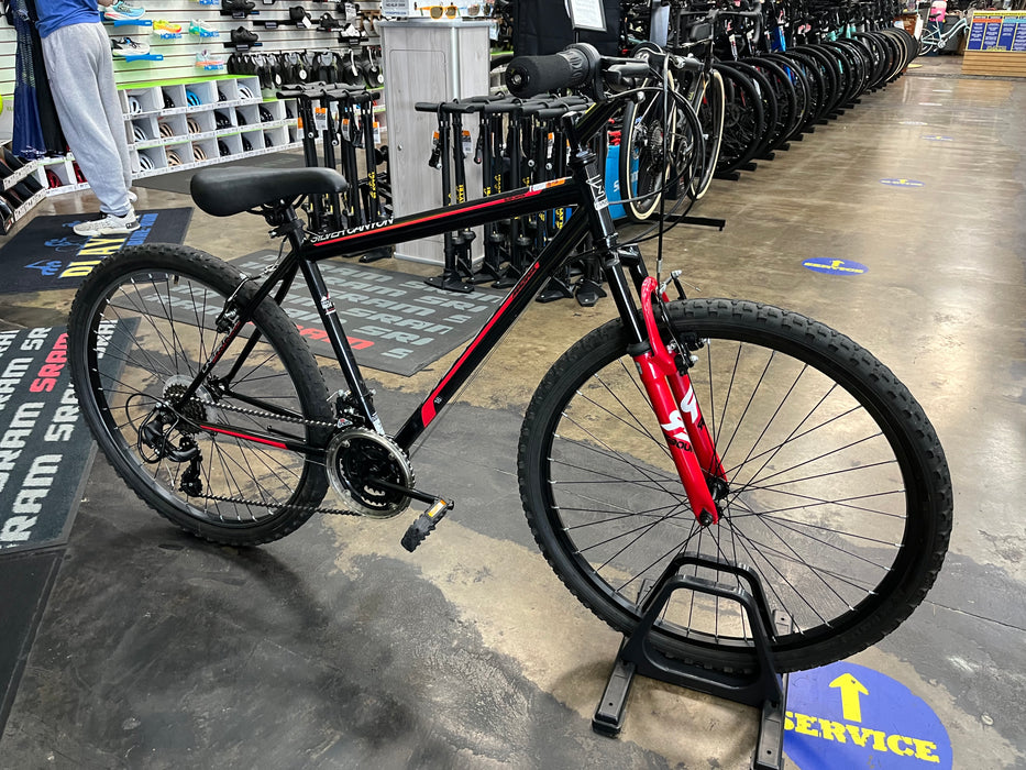 Magna Silver Canyon 26" Mountain Bike - Black USED