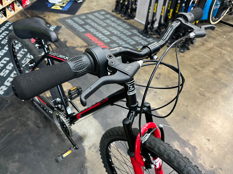 Magna Silver Canyon 26" Mountain Bike - Black USED