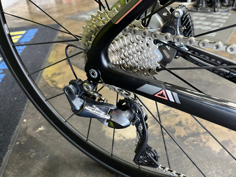 Fuji Women's Supreme 1.1 Shimano Ultegra Di2 w/DT Swiss P1800 wheels
