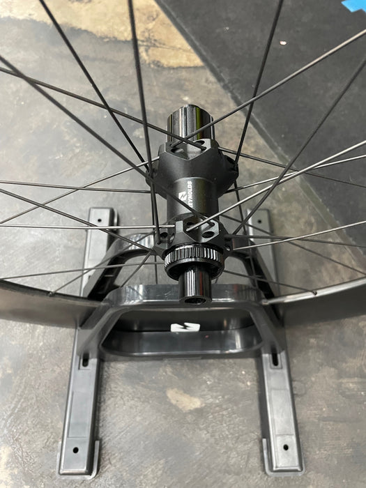 Reynolds AR80 Disc Carbon Clincher Tubeless Wheelset - White Vinyl Decal