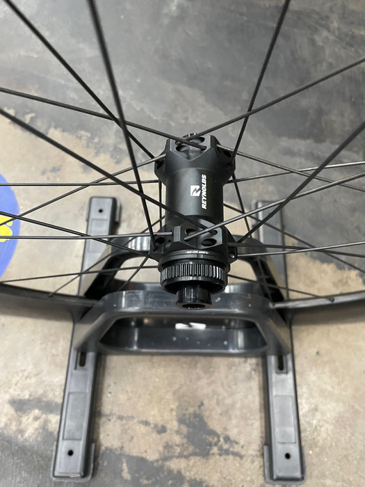 Reynolds AR80 Disc Carbon Clincher Tubeless Wheelset - White Vinyl Decal