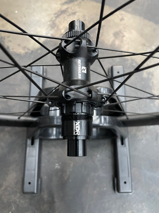 Reynolds AR80 Disc Carbon Clincher Tubeless Wheelset - White Vinyl Decal