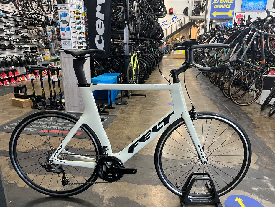 Felt B Performance Shimano 105 12-Speed - White Fog