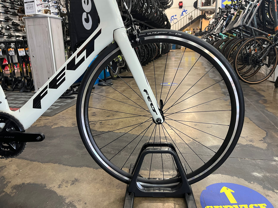 Felt B Performance Shimano 105 12-Speed - White Fog