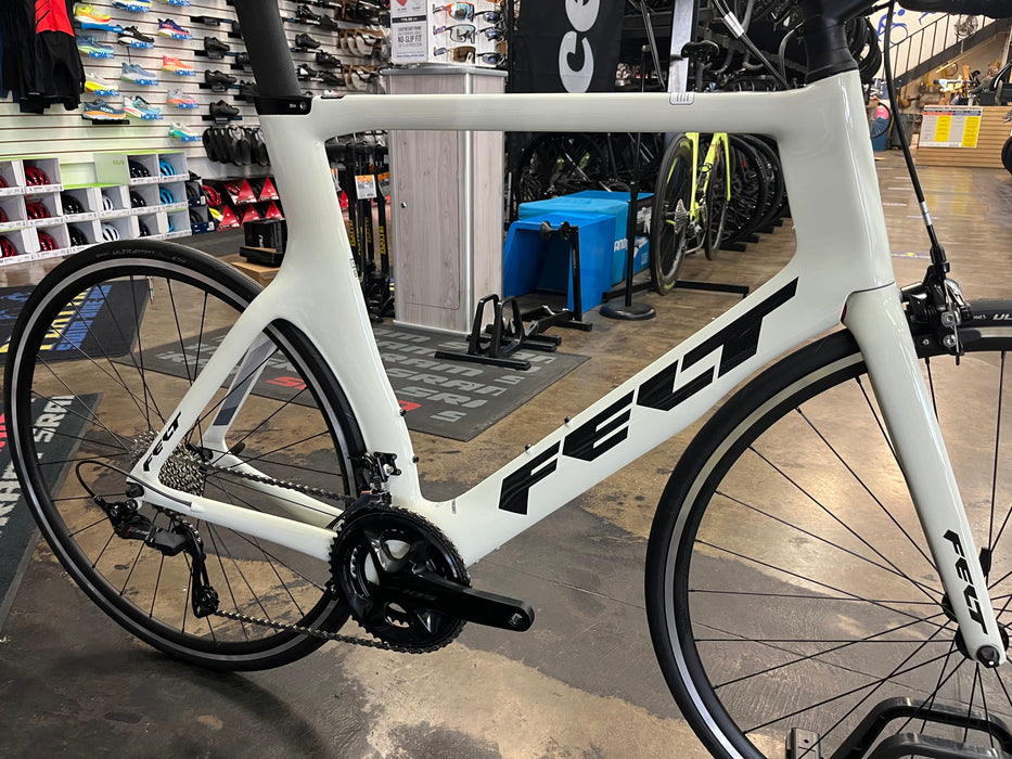 Felt B Performance Shimano 105 12-Speed - White Fog