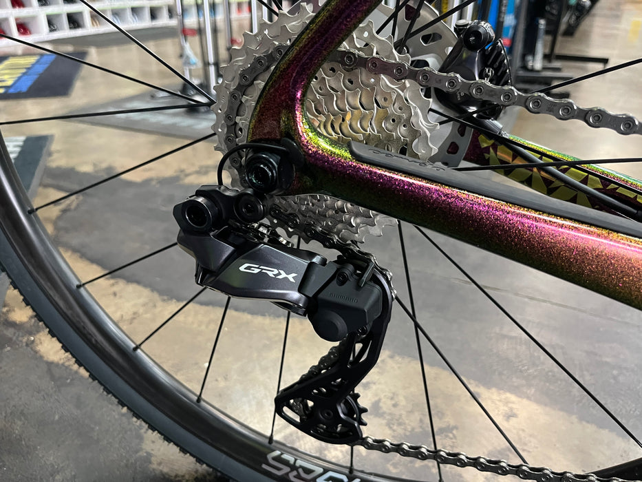 Cervelo Aspero 5 Shimano GRX Di2 12 Speed w/ENVE AG25 Wheels - Purple Sunset