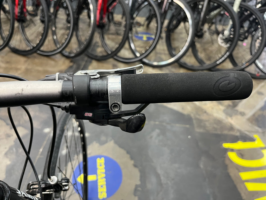 Jamis Ventura Sport Shimano Sora 8 Speed - Black USED