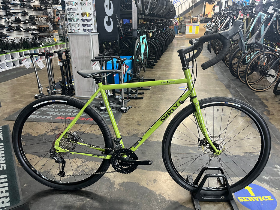 Surly Disc Trucker 700c Shimano Alivio 3x9 - Pea Lime Soup USED