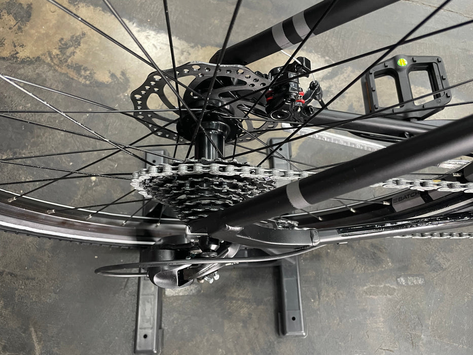 Batch The Urban Bike 27.5" Shimano Tourney