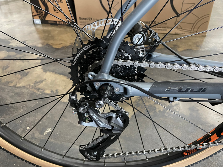 Fuji Jari 2.5 Disc Shimano Claris 8 Speed - Satin Iron