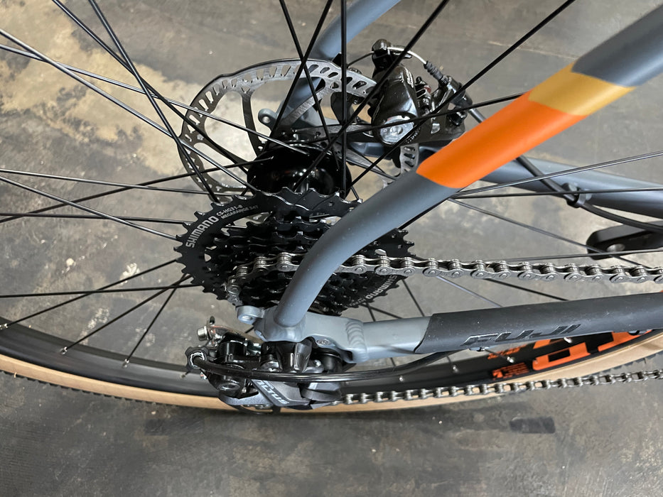 Fuji Jari 2.5 Disc Shimano Claris 8 Speed - Satin Iron