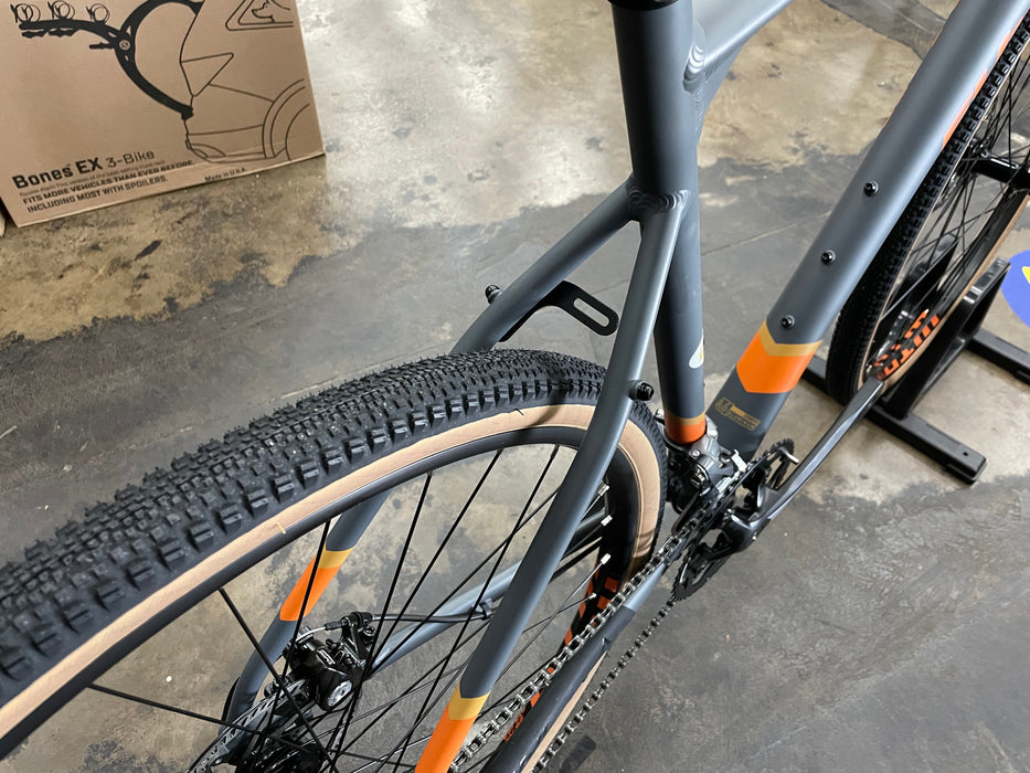 Fuji Jari 2.5 Disc Shimano Claris 8 Speed - Satin Iron