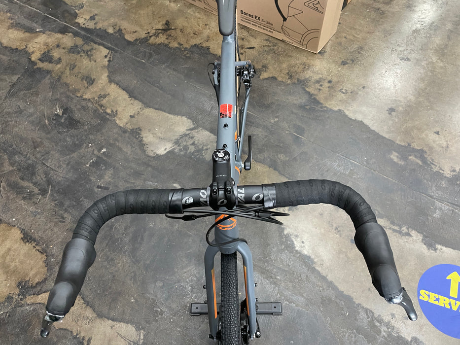 Fuji Jari 2.5 Disc Shimano Claris 8 Speed - Satin Iron