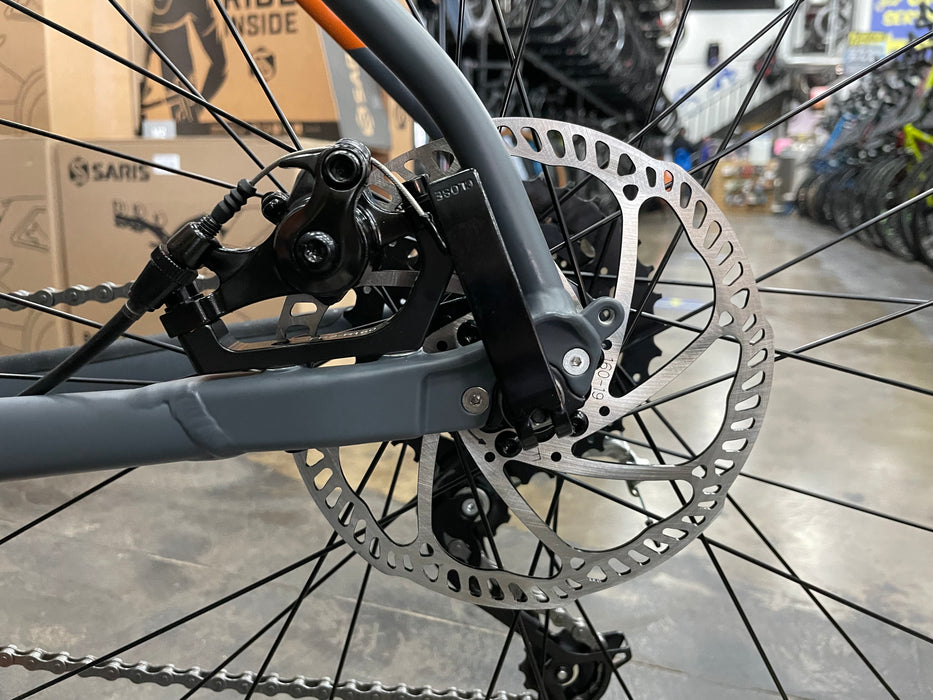 Fuji Jari 2.5 Disc Shimano Claris 8 Speed - Satin Iron