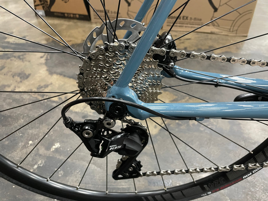 Fuji SL-A 1.3 Disc Shimano 105 11 Speed - Cool Gray/Red Orange