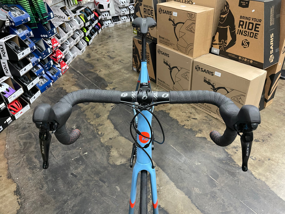 Fuji SL-A 1.3 Disc Shimano 105 11 Speed - Cool Gray/Red Orange