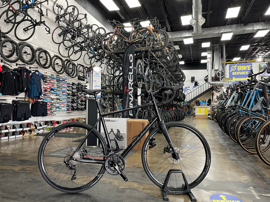 Fuji Sportif 1.1 Disc Shimano 105 11-Speed - Pearl Black