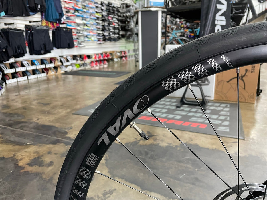 Fuji Sportif 1.1 Disc Shimano 105 11-Speed - Pearl Black