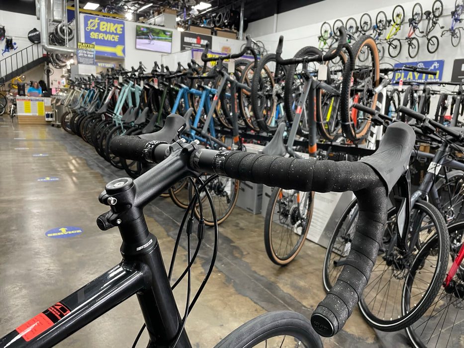 Fuji Sportif 1.1 Disc Shimano 105 11-Speed - Pearl Black