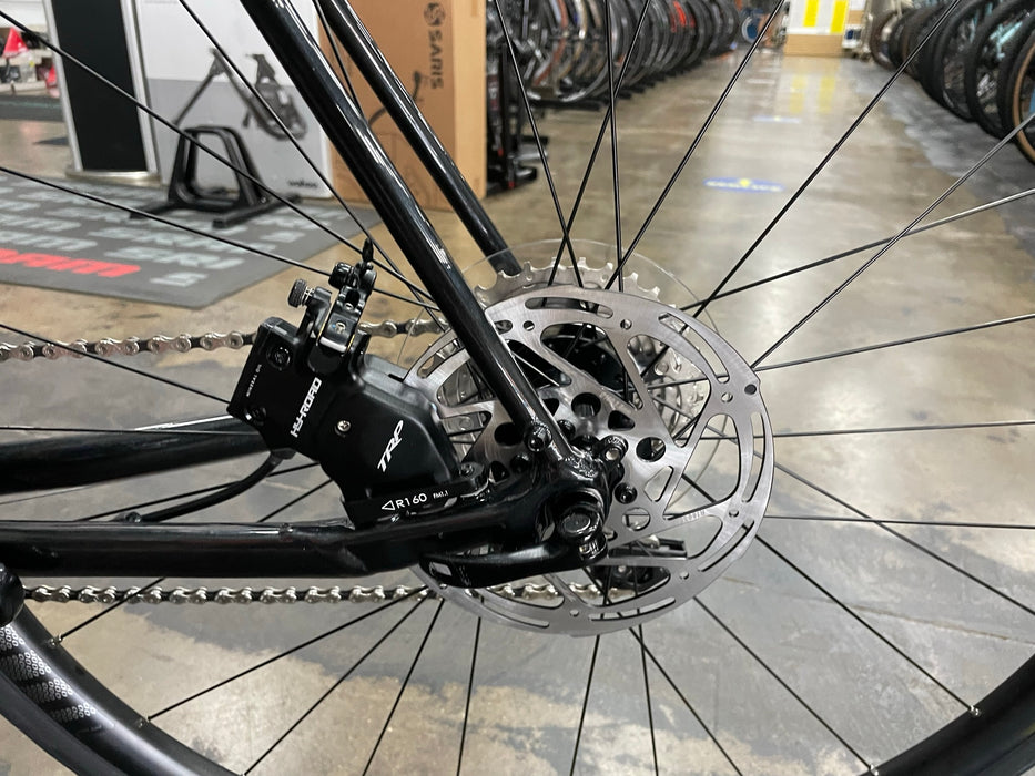 Fuji Sportif 1.1 Disc Shimano 105 11-Speed - Pearl Black