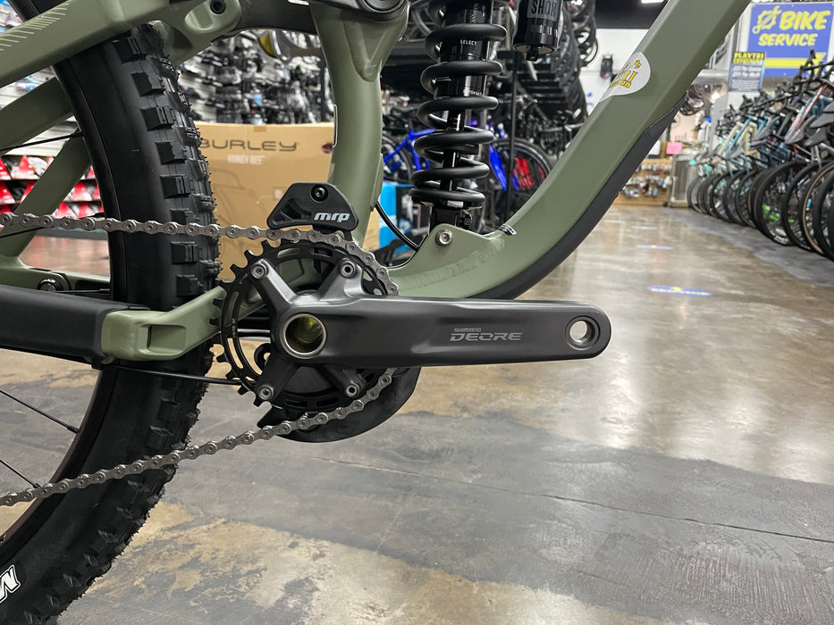 Fuji Auric 27.5 LT 1.5 Shimano Deore 11 Speed - Satin Olive Green