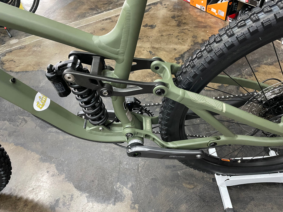 Fuji Auric 27.5 LT 1.5 Shimano Deore 11 Speed - Satin Olive Green