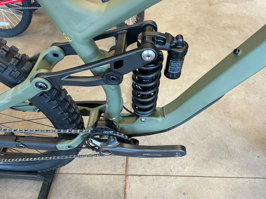 Fuji Auric 27.5 LT 1.5 Shimano Deore 11 Speed - Satin Olive Green