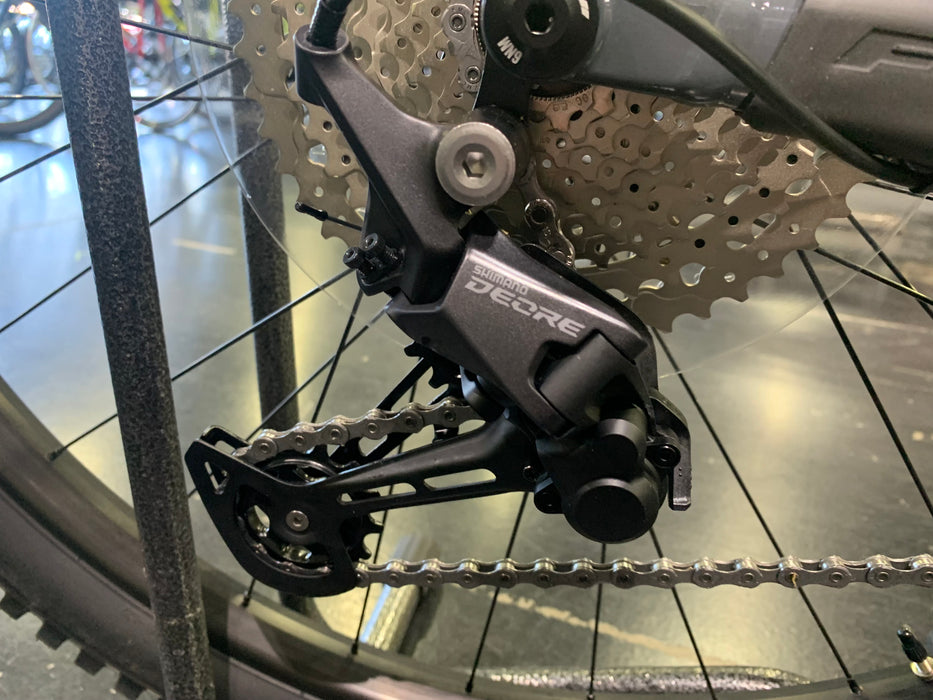 Fuji Rakan 29 LT 1.5 Shimano Deore 11 Speed - Iron Gray/Sand