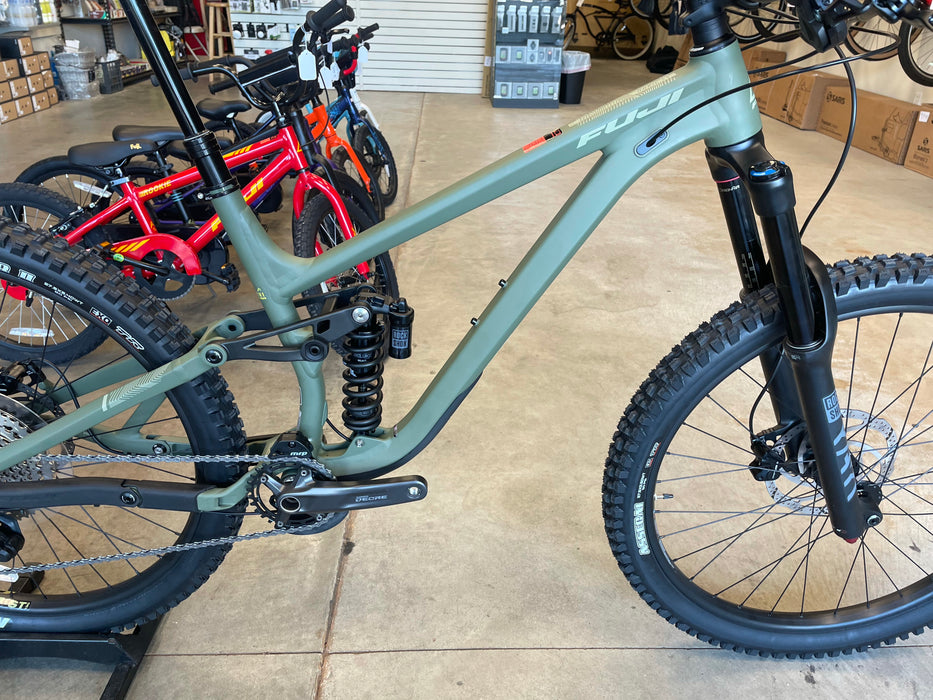 Fuji Auric 27.5 LT 1.5 Shimano Deore 11 Speed - Satin Olive Green
