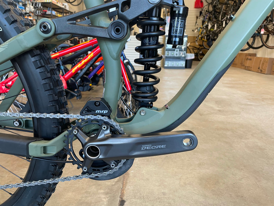 Fuji Auric 27.5 LT 1.5 Shimano Deore 11 Speed - Satin Olive Green