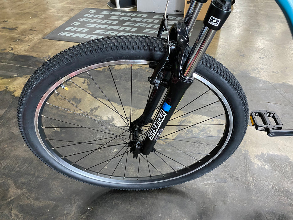 Batch The Mountain Bicycle Shimano Tourney - Gloss Blue