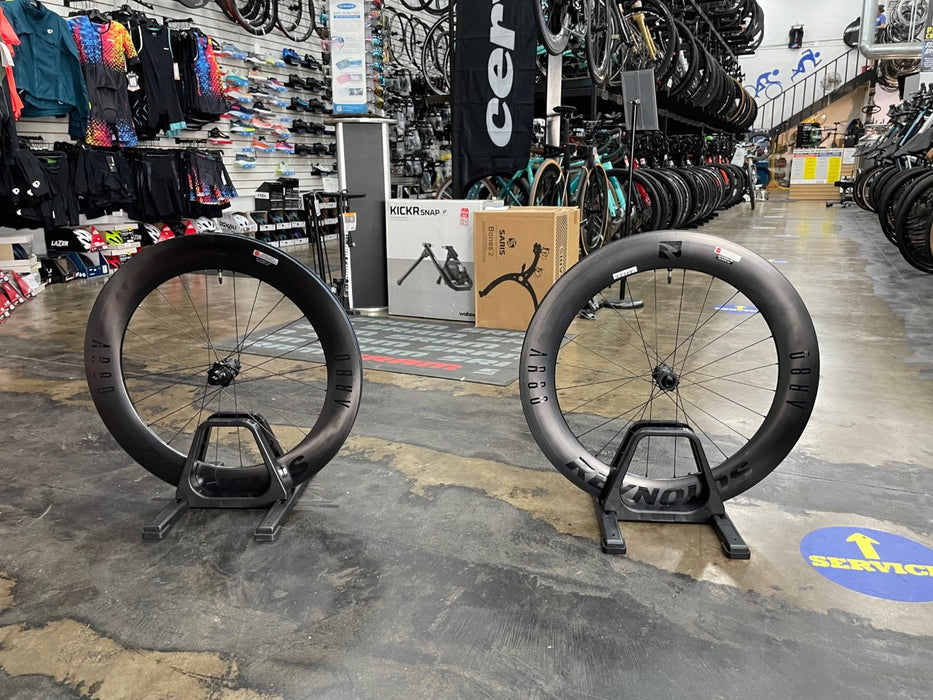 Reynolds AR80 Disc Carbon Clincher Tubeless Wheelset - Black Vinyl Decal