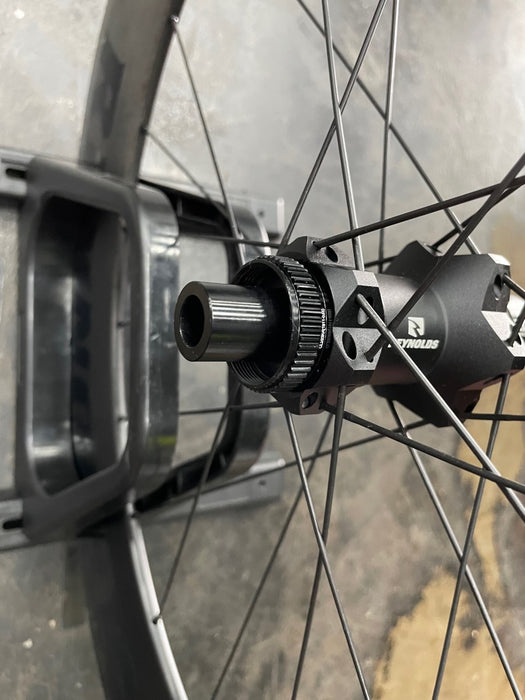 Reynolds AR80 Disc Carbon Clincher Tubeless Wheelset - Black Vinyl Decal