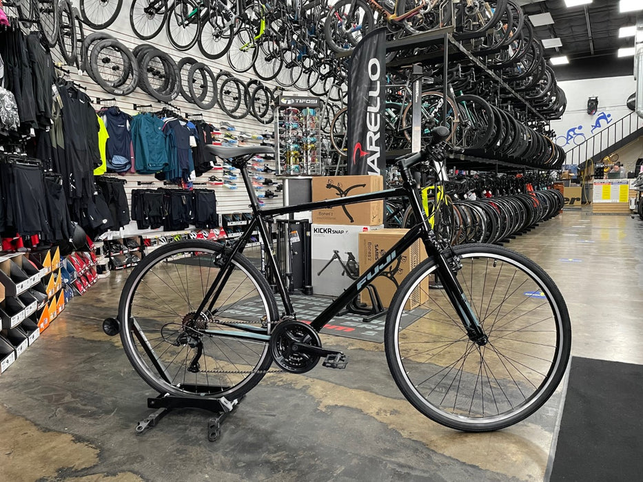 Fuji Absolute 2.1 Shimano Tourney - Black