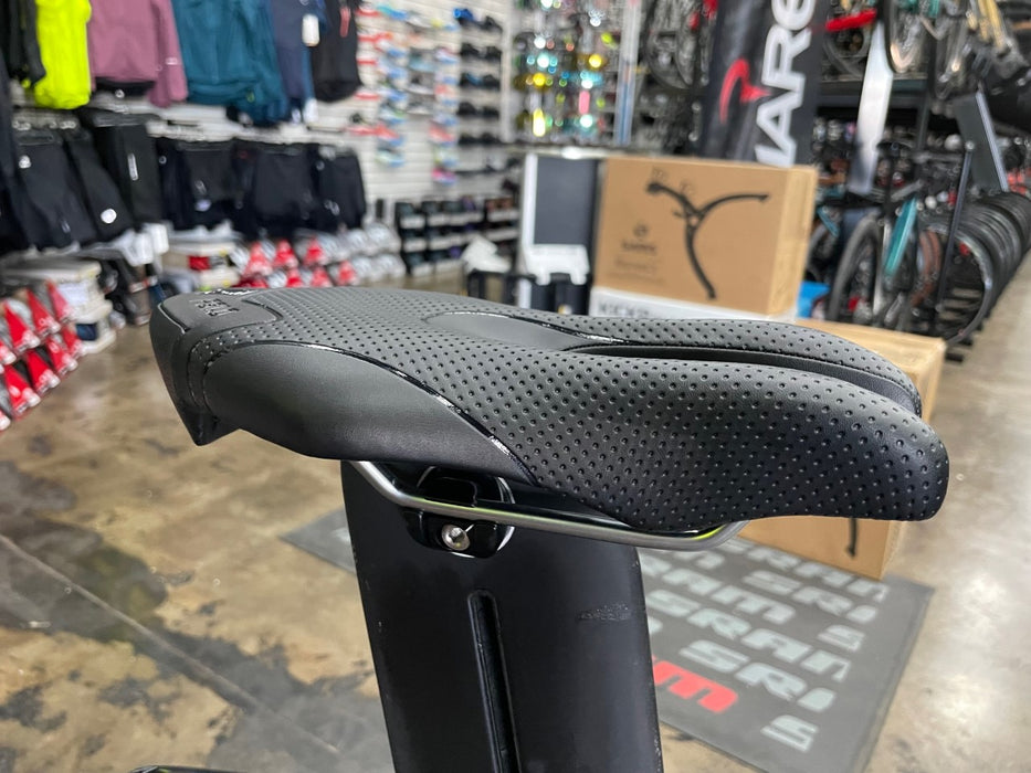 Felt IA 10 Rim Brake Ultegra Di2 11 Speed