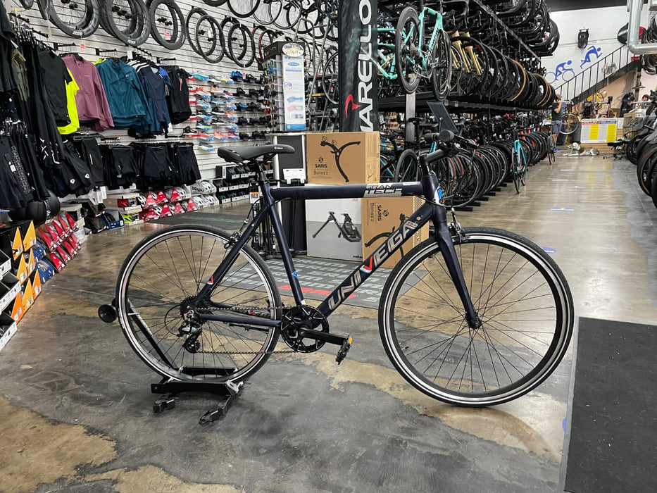 Univega Hybrid Bike Shimano Altus - Dark Matte Blue USED